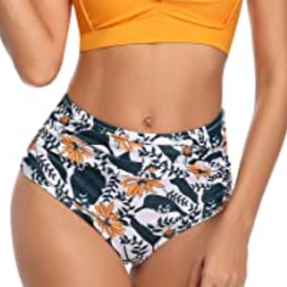Tempt Me Retro Halter Ruched High Waist Bikini - Picture 3 of 3